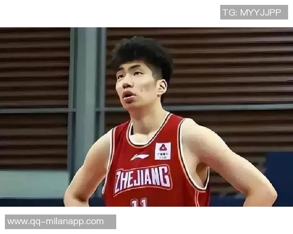 国家队中锋位置人手充足余嘉豪请假勇敢追梦值得支持